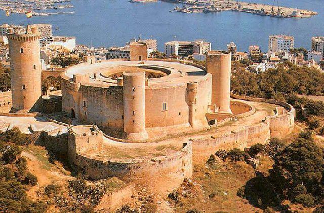 Замок Бельвер