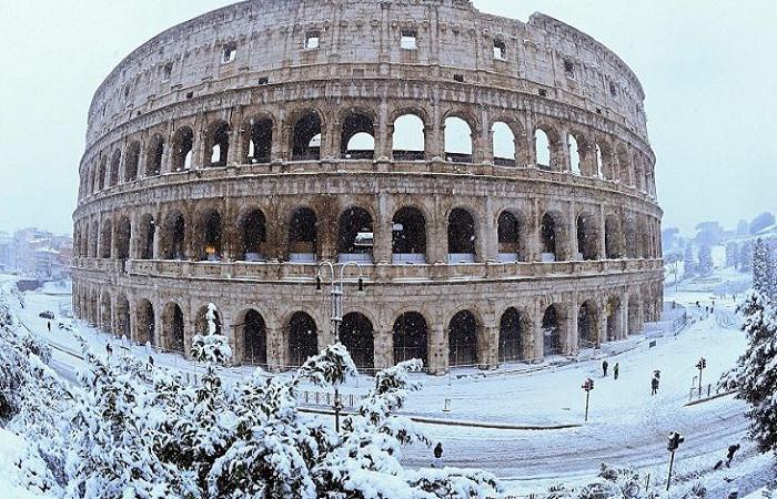 Холод и снегопады в Европе, Рим  фото