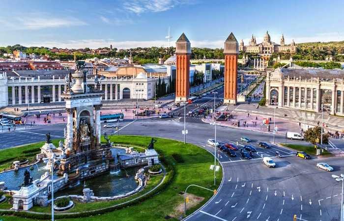 Независимость Каталонии ударила по доходам от туризма