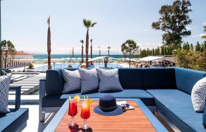 Отели Кассандры