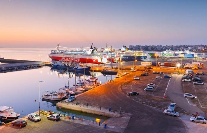 Порт Пирей фото