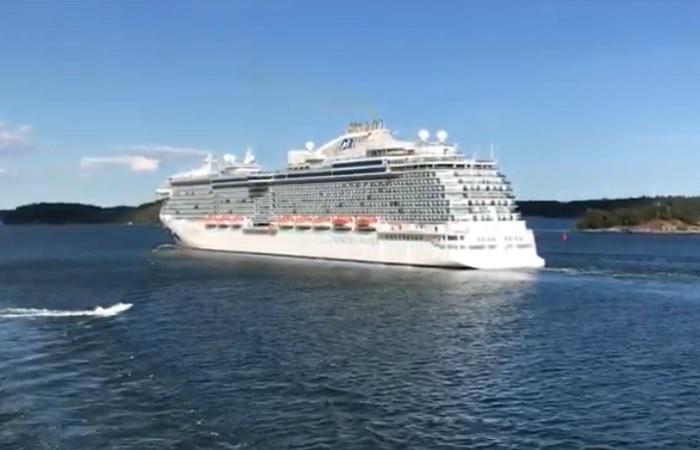 Паром из Финляндии в Эстонию фото