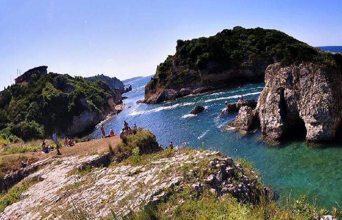 где отдохнуть в мае