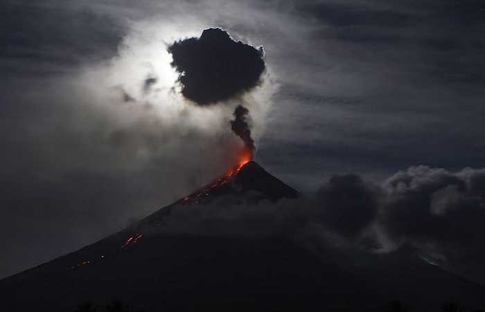 Лучшие фото последней недели января, вулкан Майон на Филиппинах