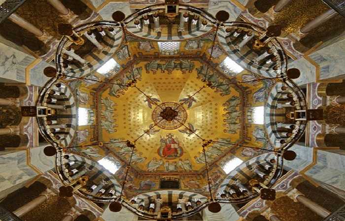 Ахенский собор внутри, своды купола