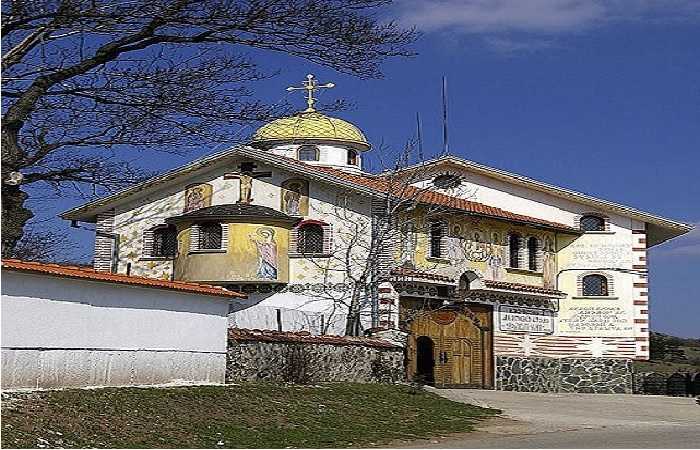 Монастырь Св.Петки с.Клисура в окрестностях Банкя