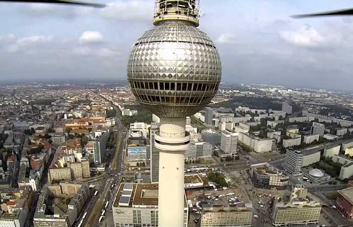 Берлинская телебашня фото