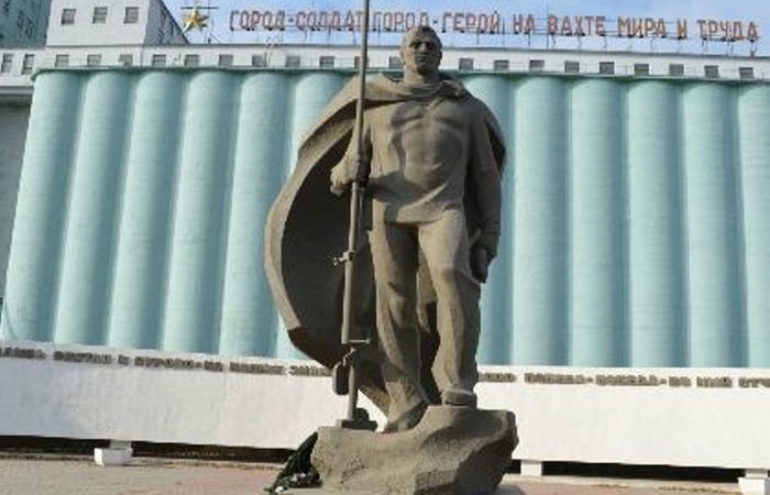 Что посмотреть в Волгограде - памятник морякам-североморцам