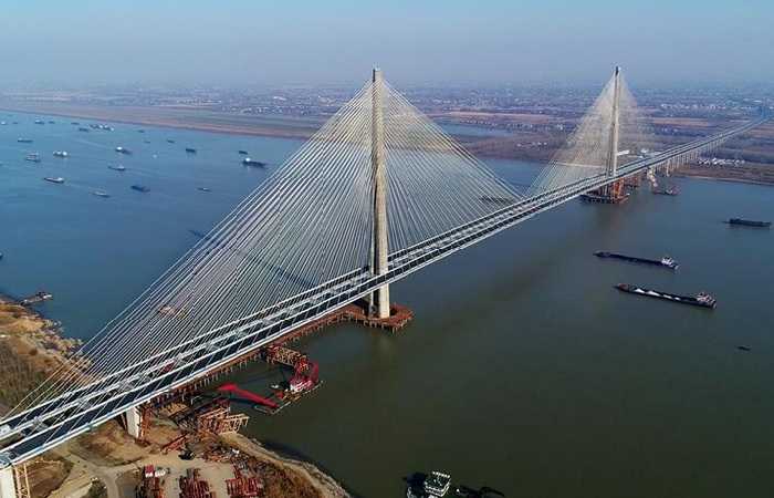 Китай, река Янцзы, второй мост Уху введен в эксплуатацию