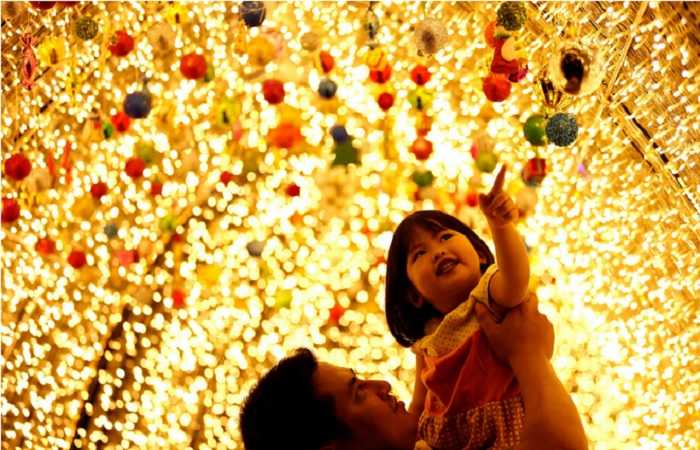Рождественские световое шоу, Янгон - бывшая столица Мьянмы 