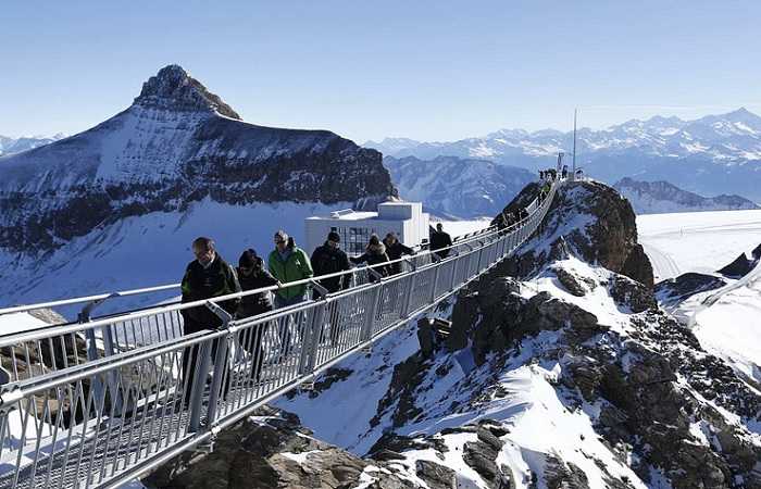 Швейцария, горный перевал Коль дю Пийон, подвесной мост - фото недели 24 декабря  2017 