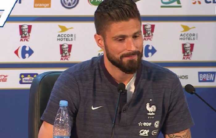Футболист сборной Франции Жиру на пресс-конференции ЧМ 2018