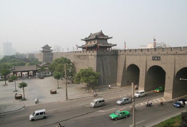 Китай экскурсионные туры, городская стена Сиань