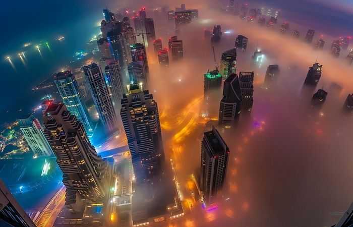 Ночной Дубай зимой с высоты птичьего полета 