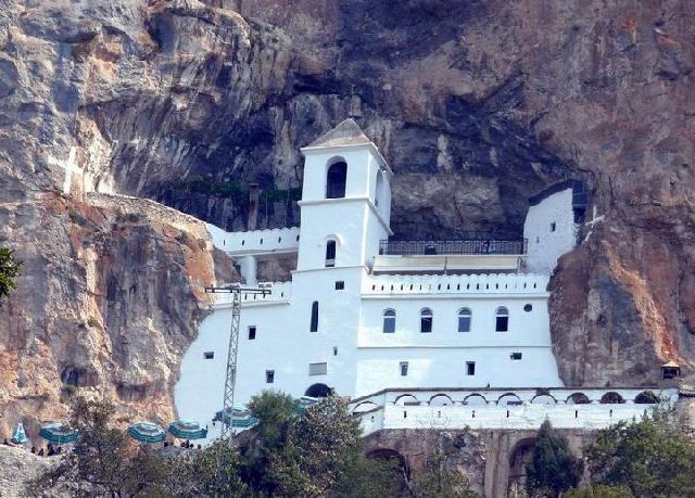 Лучшее в Черногории, монастырь Острог