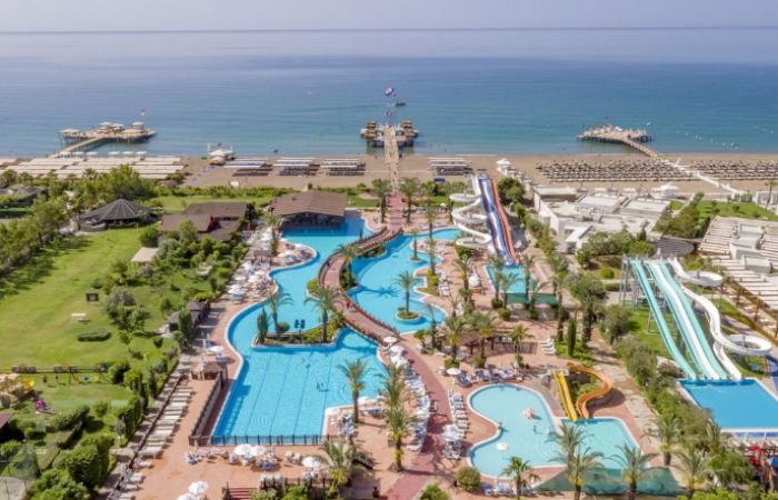 Liberty Hotels Lara, лучшие отели Анталии на побережье Средиземного моря