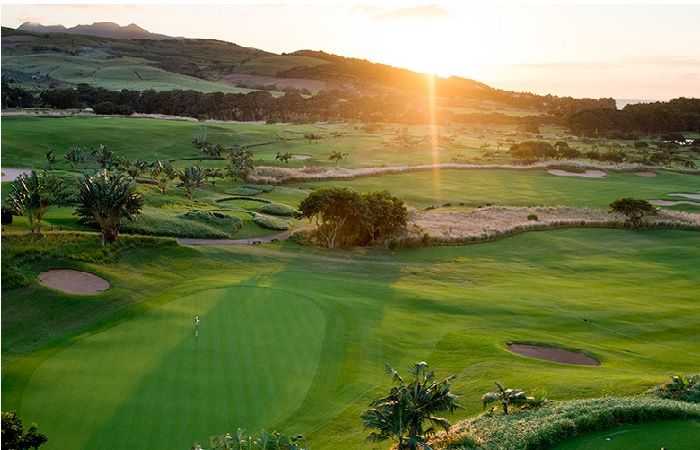 Пейзажи полей для гольфа на Маврикии 