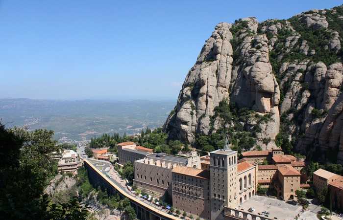 Монастырь Монсеррат, пейзажи Каталонии