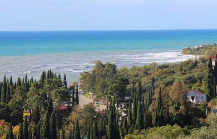 Черноморское побережье возле Нового Афона, фото