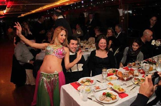 Танец живота, Новый Год в Стамбуле