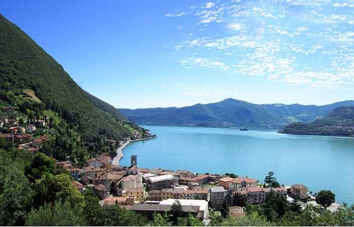 Тавернола Бергамаска, озеро Изео Италия