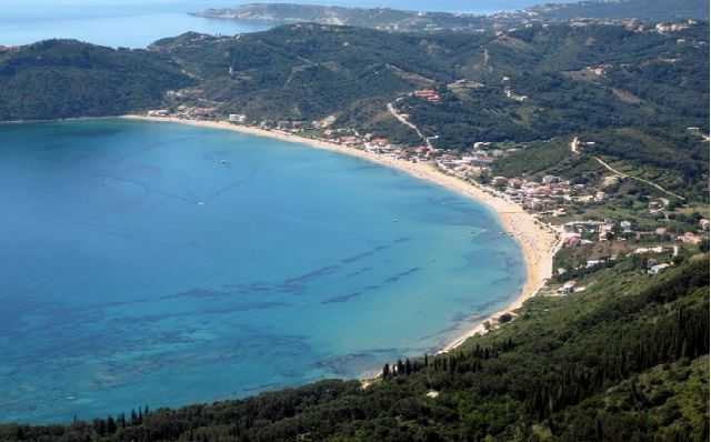 Пляж Агиос Георгиос, Корфу