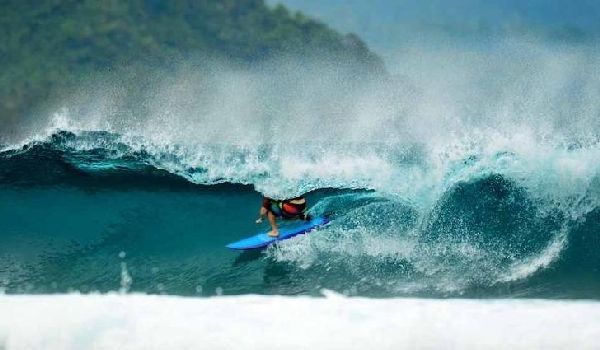 Серфинг Индонезия