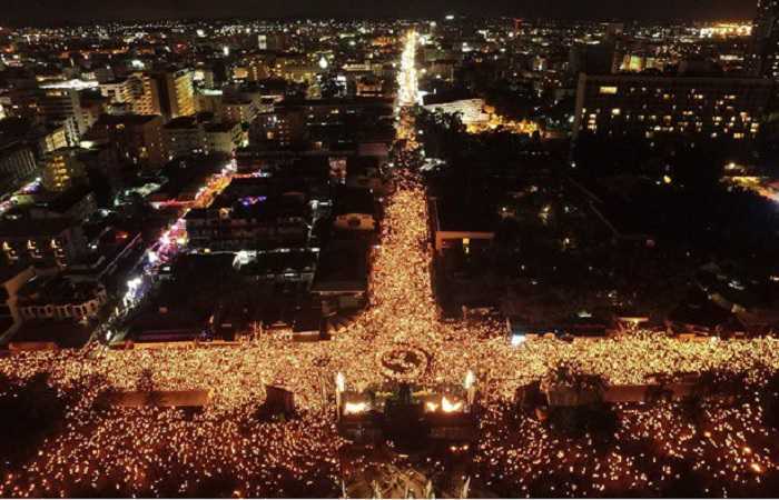 Торжественная процессия прощания с ушедшим монархом Тайланда